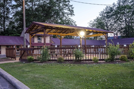 BBQ/picnic area