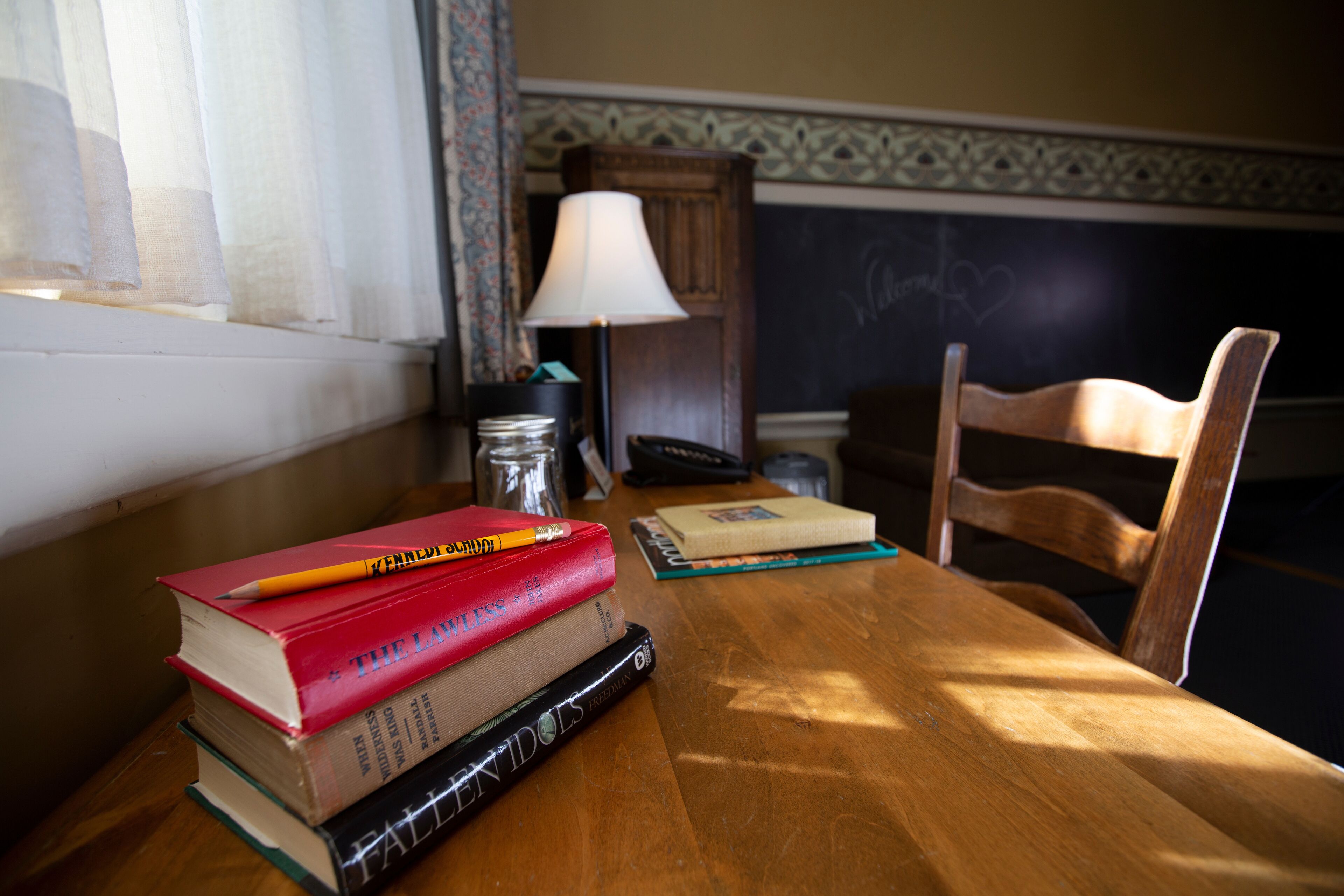 room, 1 queen bed (pet friendly) | in-room safe, iron/ironing board, free cots/infant beds, free wifi