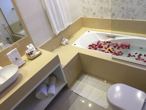 Bồn tắm thủy lực