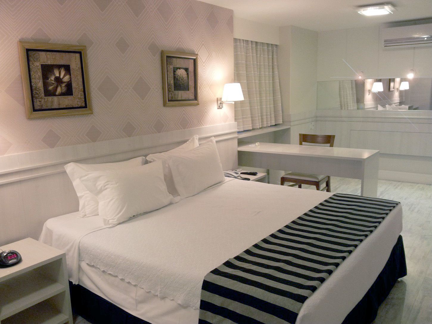 minibar, in-room safe, desk, rollaway beds