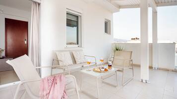 Superior Suite,Terrace, Sea View | Terrasse/Patio