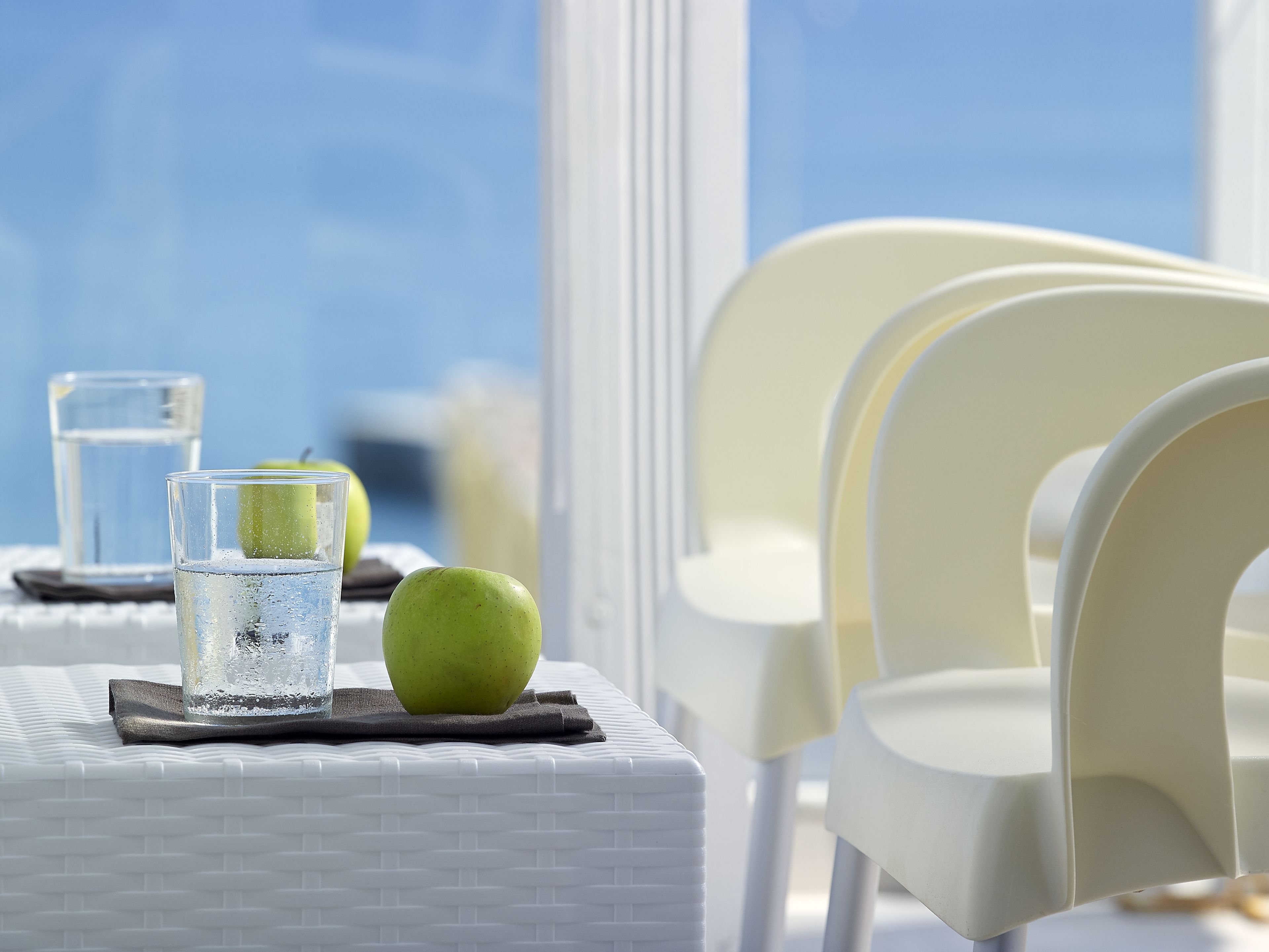 premium bedding, select comfort beds, in-room safe, desk