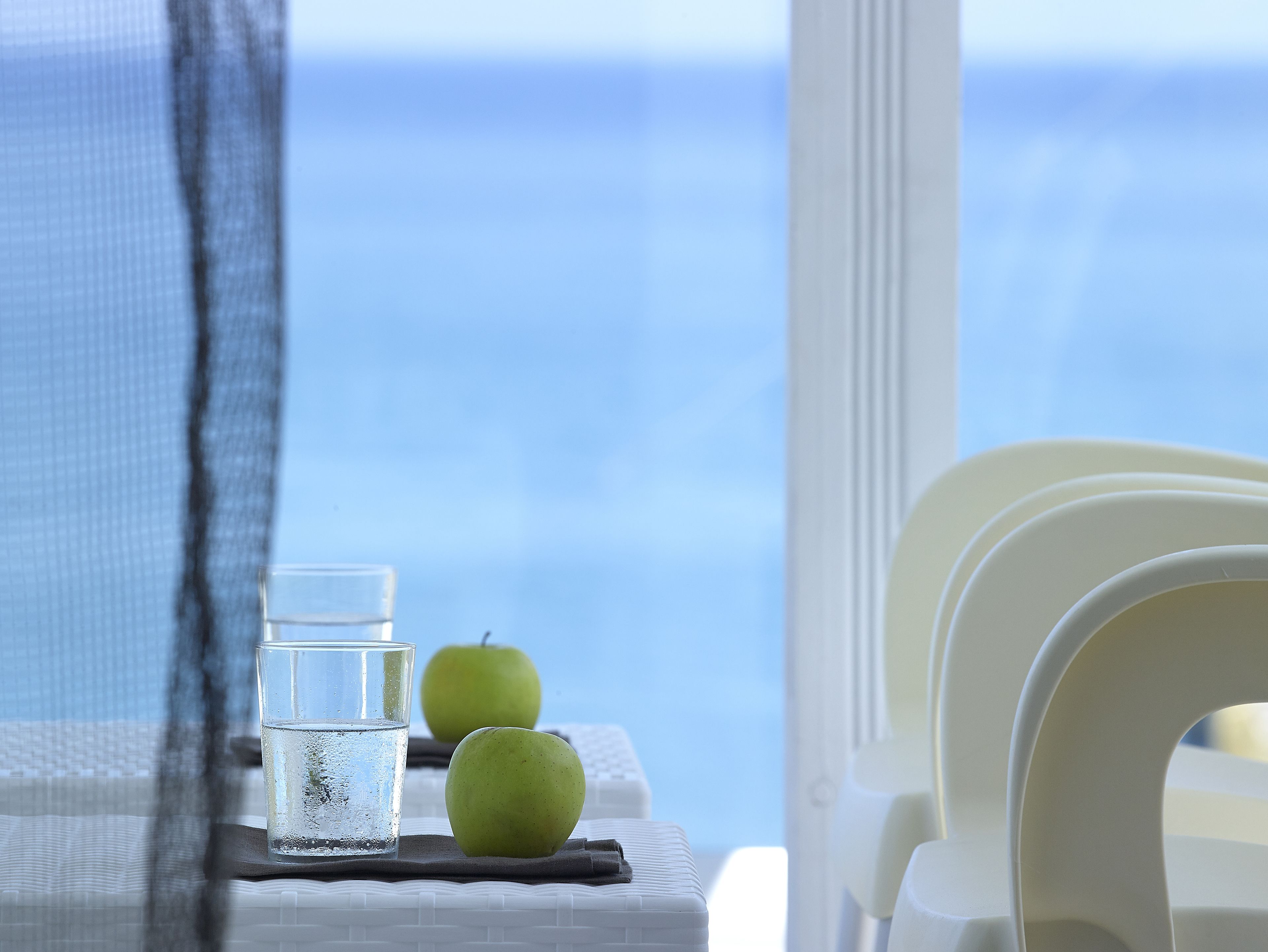 premium bedding, select comfort beds, in-room safe, desk