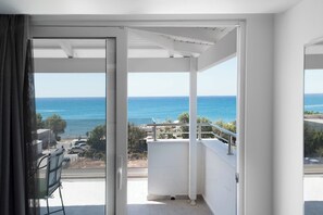 Deluxe Suite with Terrace and Sea View | Terrasse/Patio