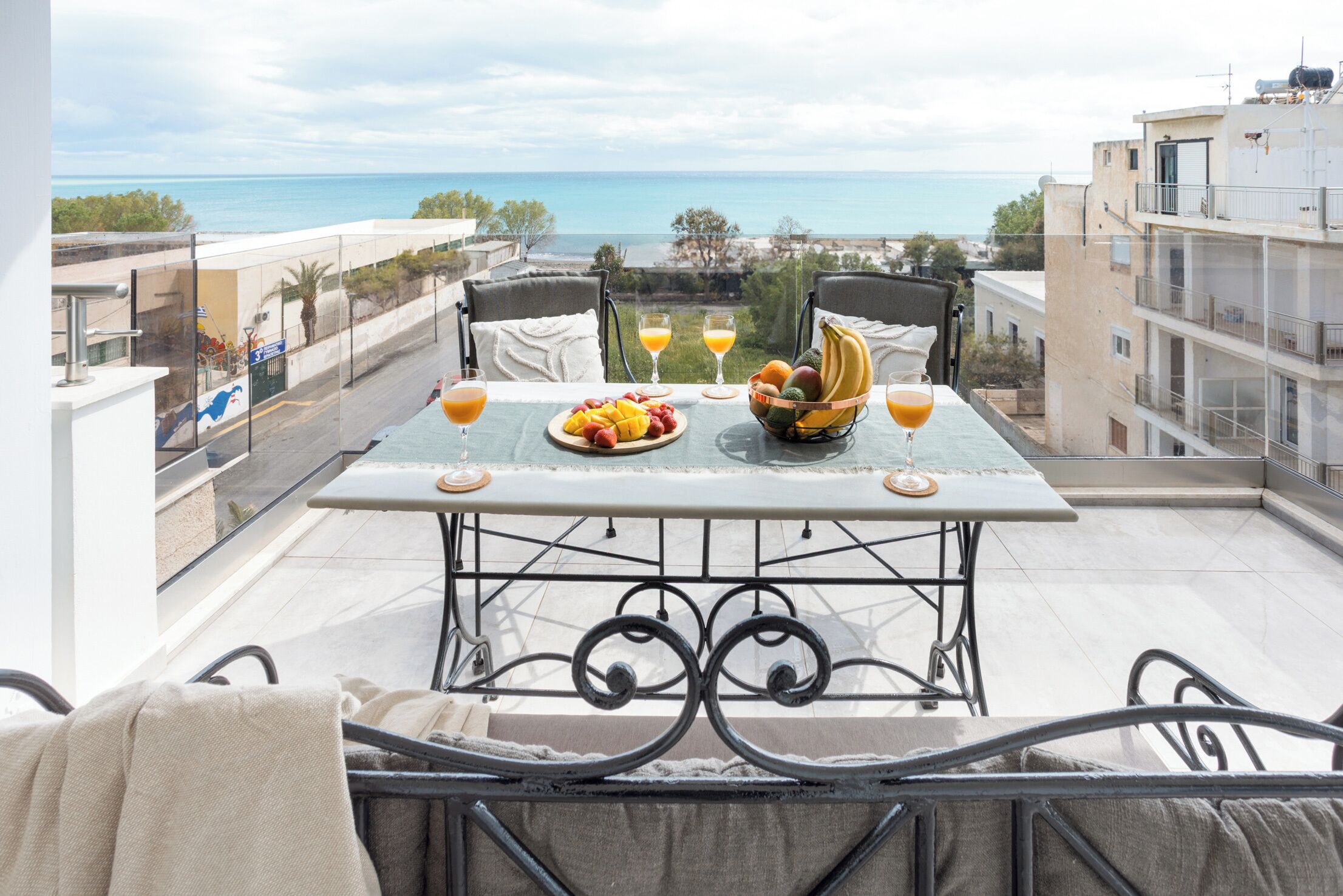 Deluxe Suite with Terrace and Sea View | Terrace/patio