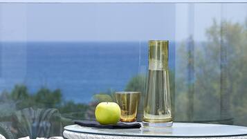 2 Bedrooms Apartment with Balcony and Sea View | View from room