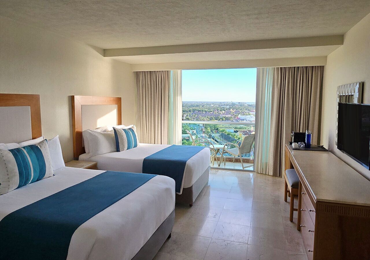 Deluxe Ocean View Double | Free minibar items, in-room safe, desk, blackout curtains