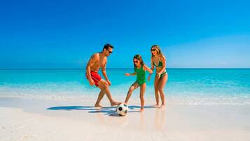 Playa privada, camas de playa gratuitas, camastros y toallas de playa