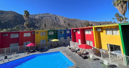 Delos Reyes Palm Springs