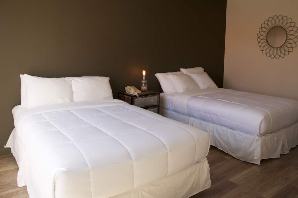 Deluxe-Zimmer, 2 Doppelbetten, Poolseite