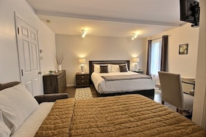 Classic Room, 1 King Bed