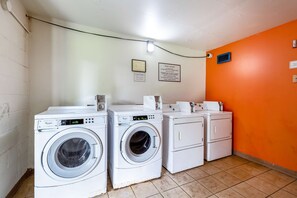 Laundry room - Motel 6 Houston, TX - East (Houston)