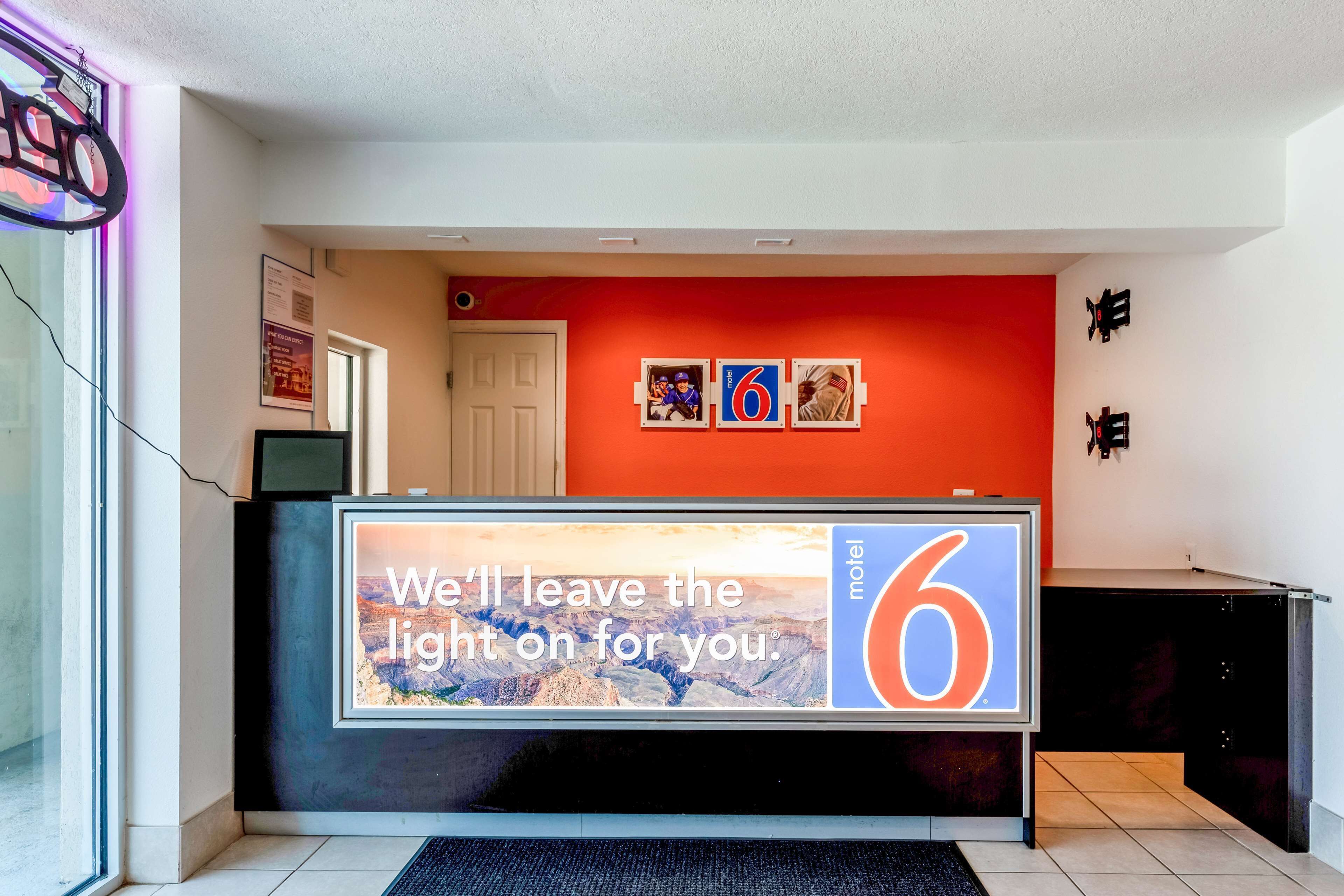 Photo - Motel 6-Houston, TX - East