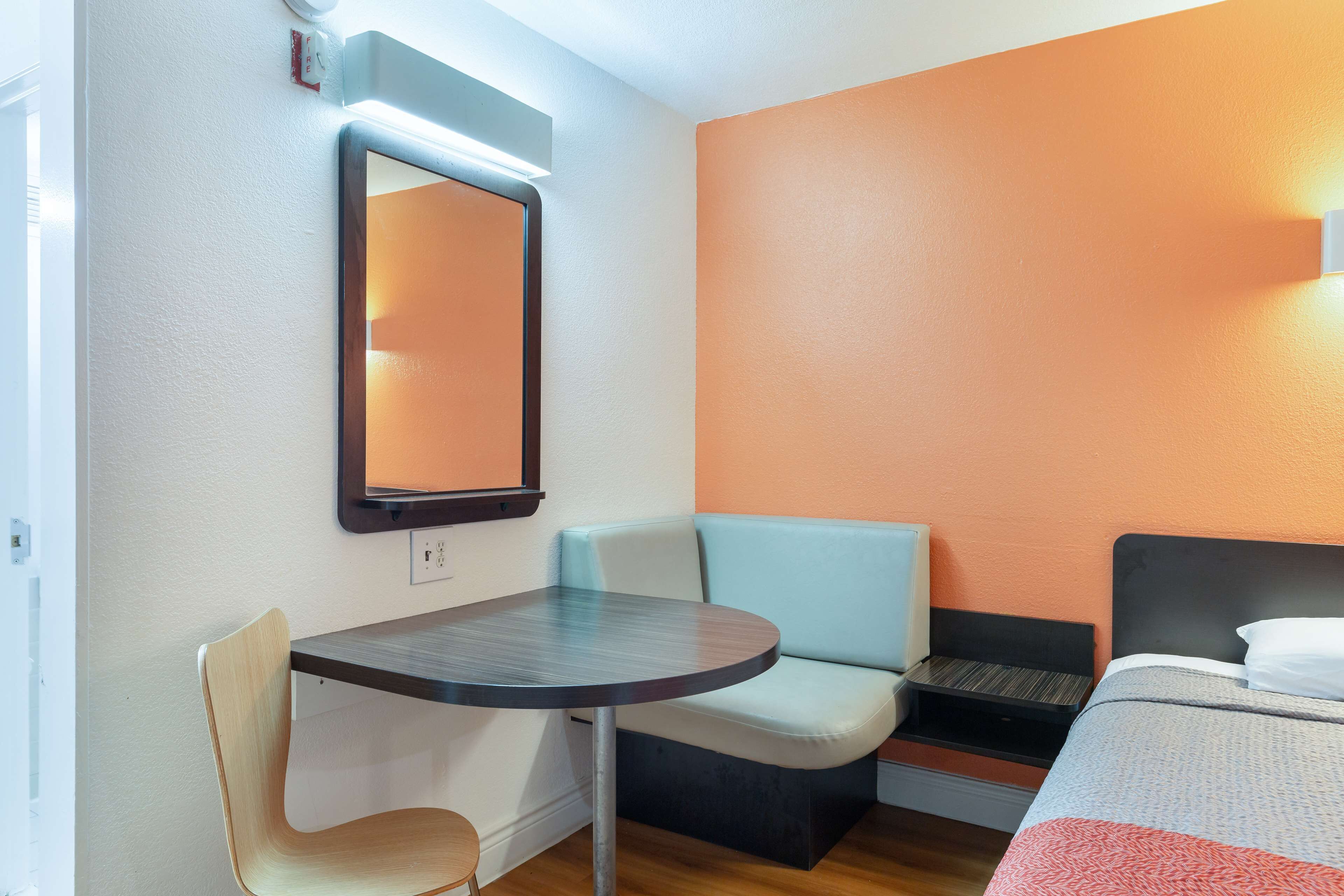 Photo - Motel 6-Houston, TX - East