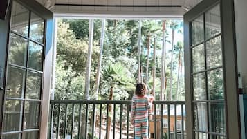 Swift Cottage | Individually decorated, individually furnished, iron/ironing board