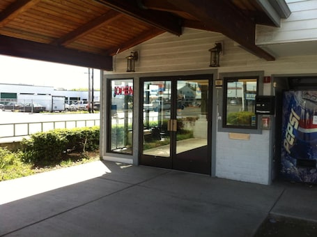 Exterior. Crown Inn