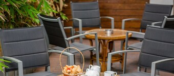 Kandy City Hotel by Earl's