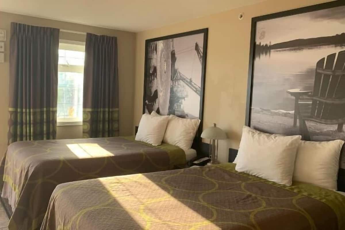 Escritorio, camas plegables/adicionales, wifi gratis y ropa de cama