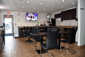 Free daily continental breakfast