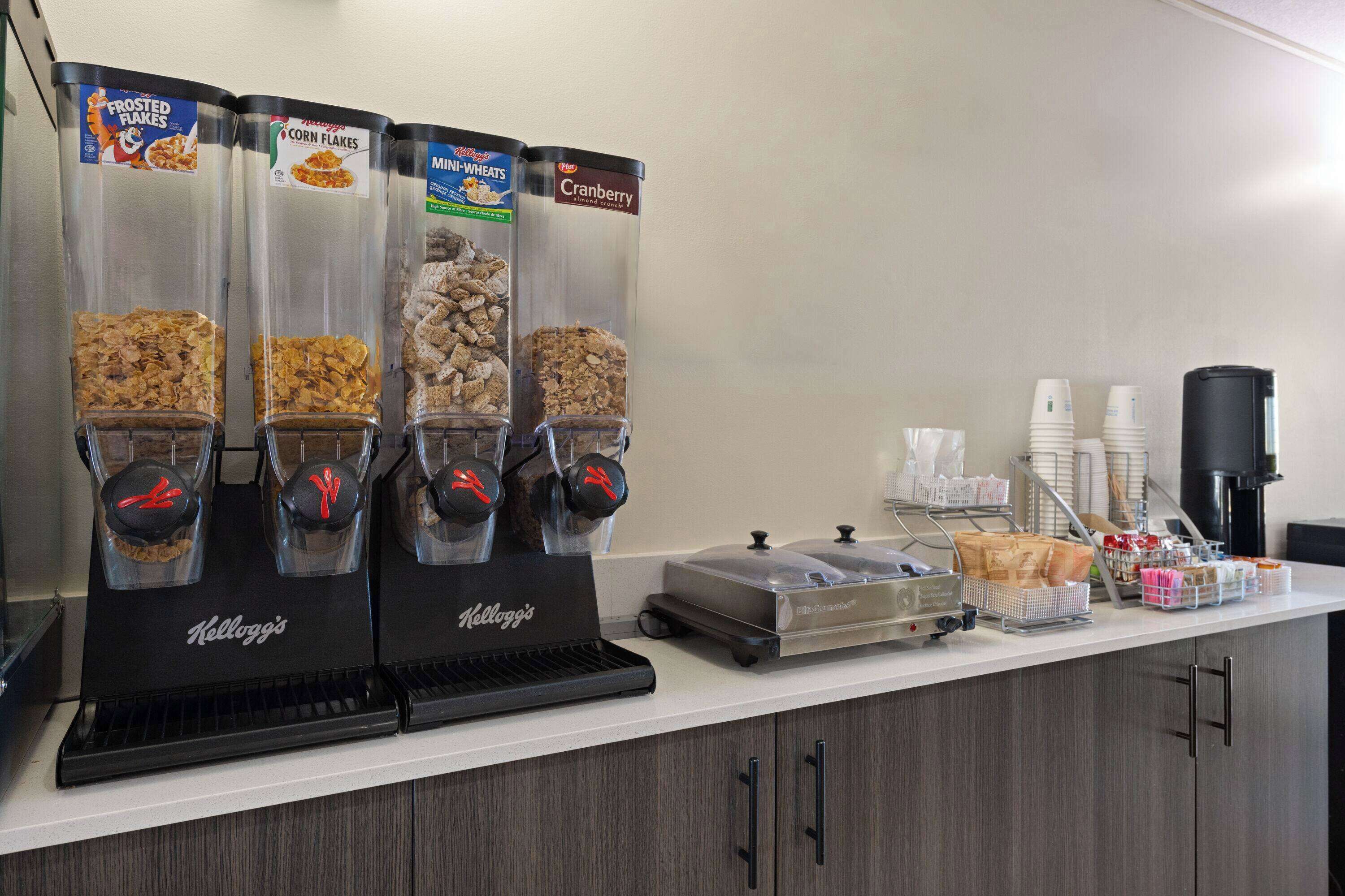 free daily continental breakfast