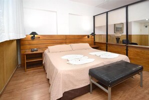 1 間臥室、客房內保險箱、熨斗/熨衣板、免費無線上網