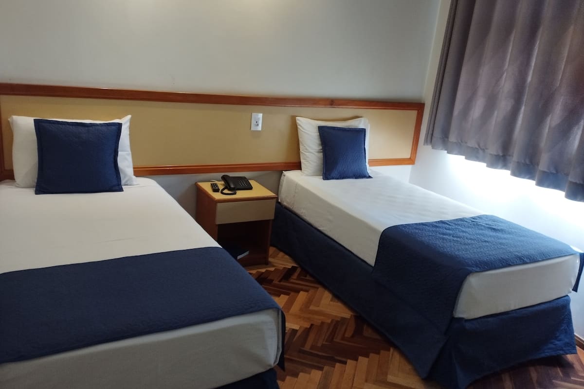 premium bedding, minibar, desk, blackout curtains