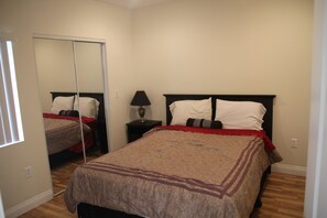 Ferienhaus, 1 Schlafzimmer, Terrasse | 1 Schlafzimmer, Zimmersafe, Schreibtisch, Bügeleisen/Bügelbrett