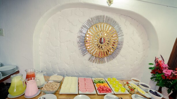 包含每日自助早餐