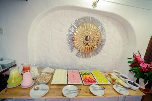 Tägliches inbegriffenes Frühstücksbuffet