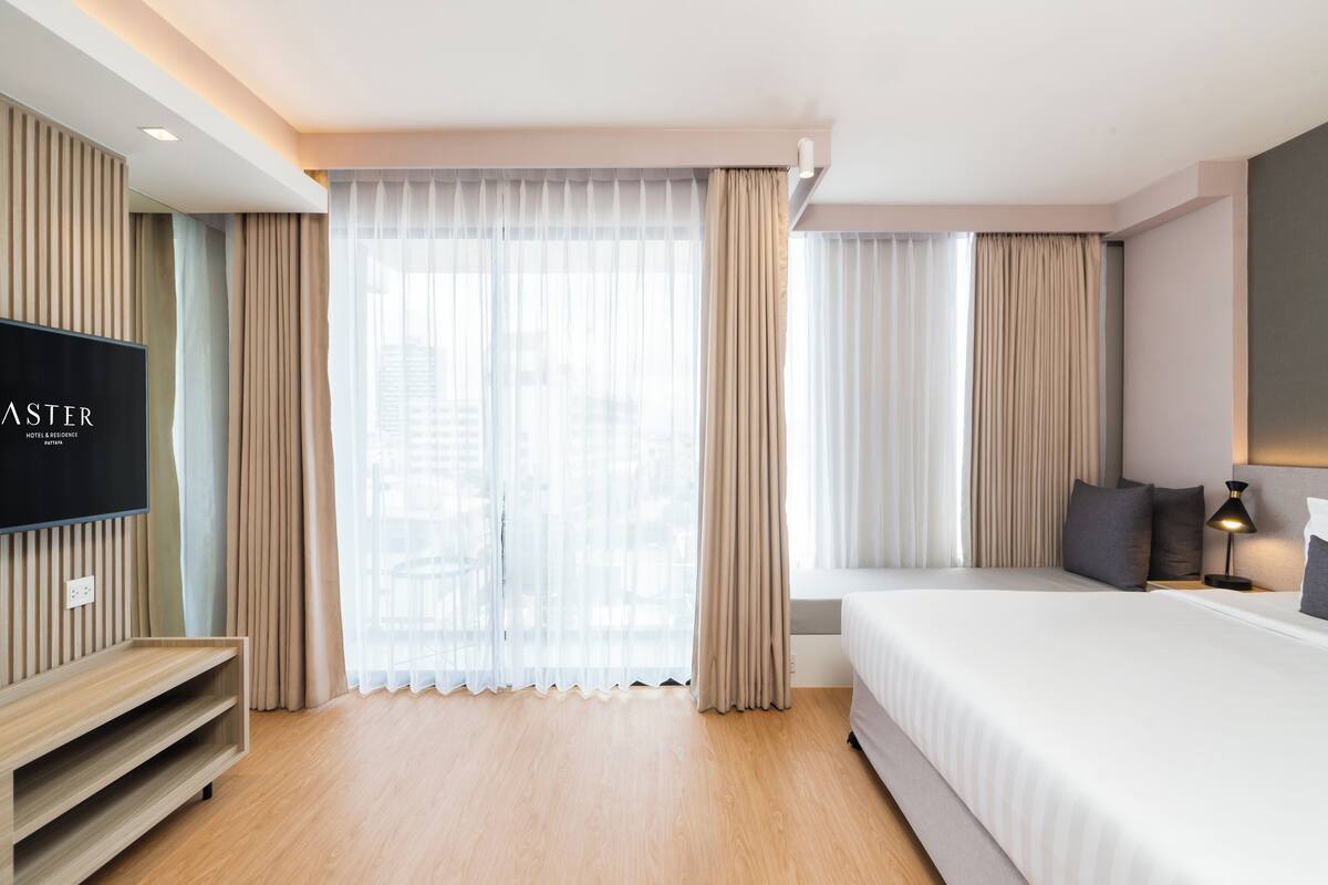 In-room safe, desk, blackout drapes, WiFi (free)