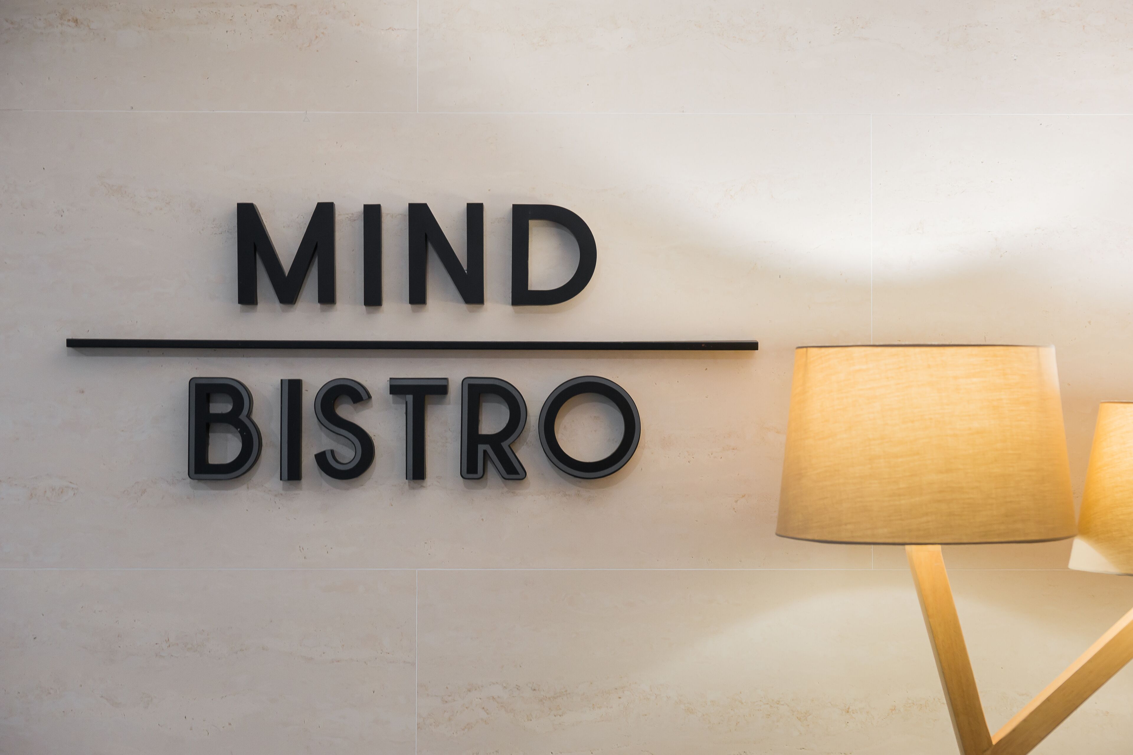 breakfast, lunch, dinner served; international cuisine