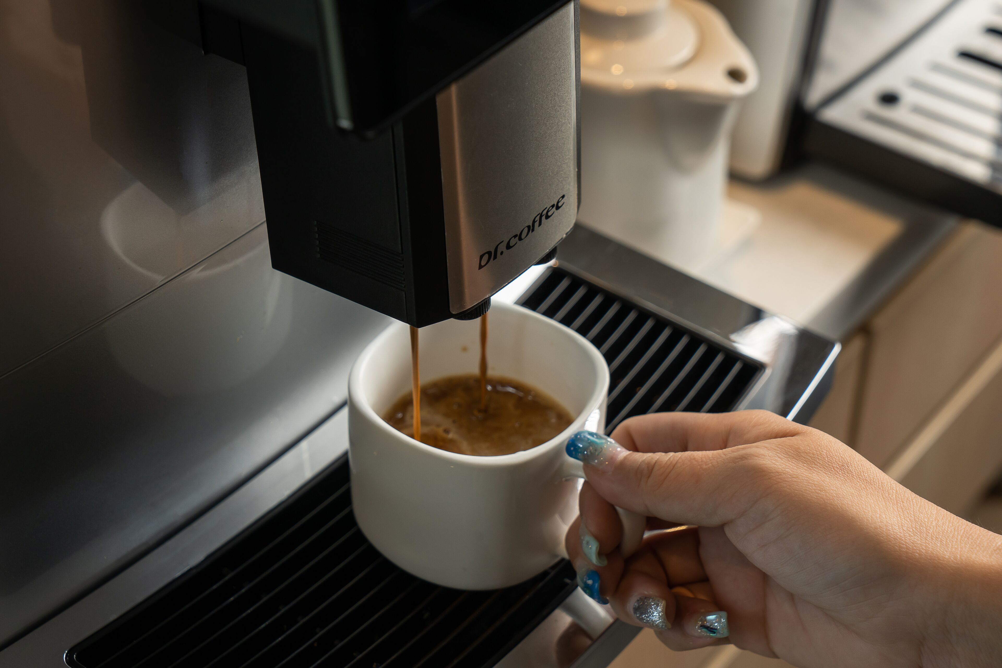 daily buffet breakfast (thb 236 per person)