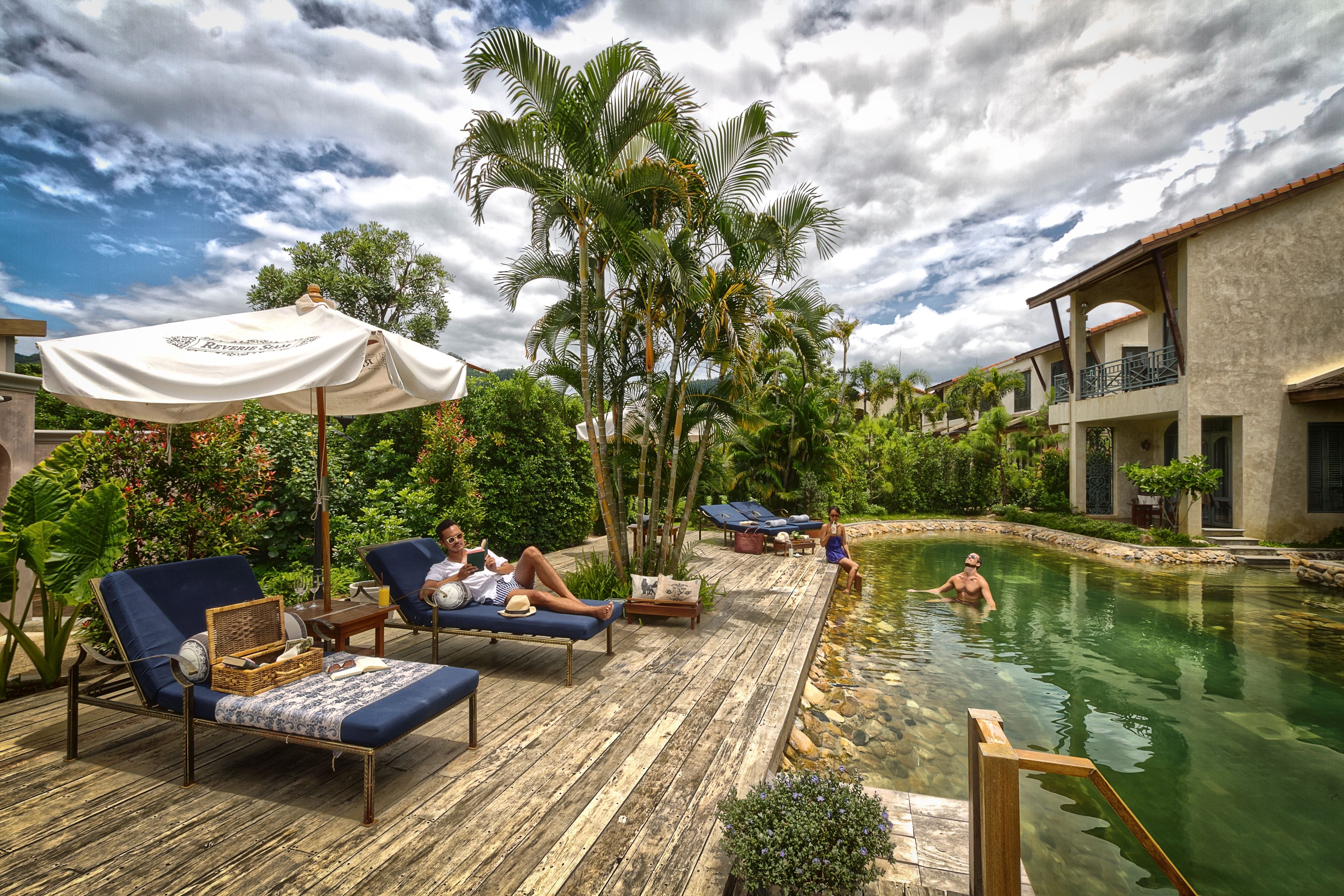 2 outdoor pools, open 8:00 am to 8:00 pm, pool umbrellas, pool loungers