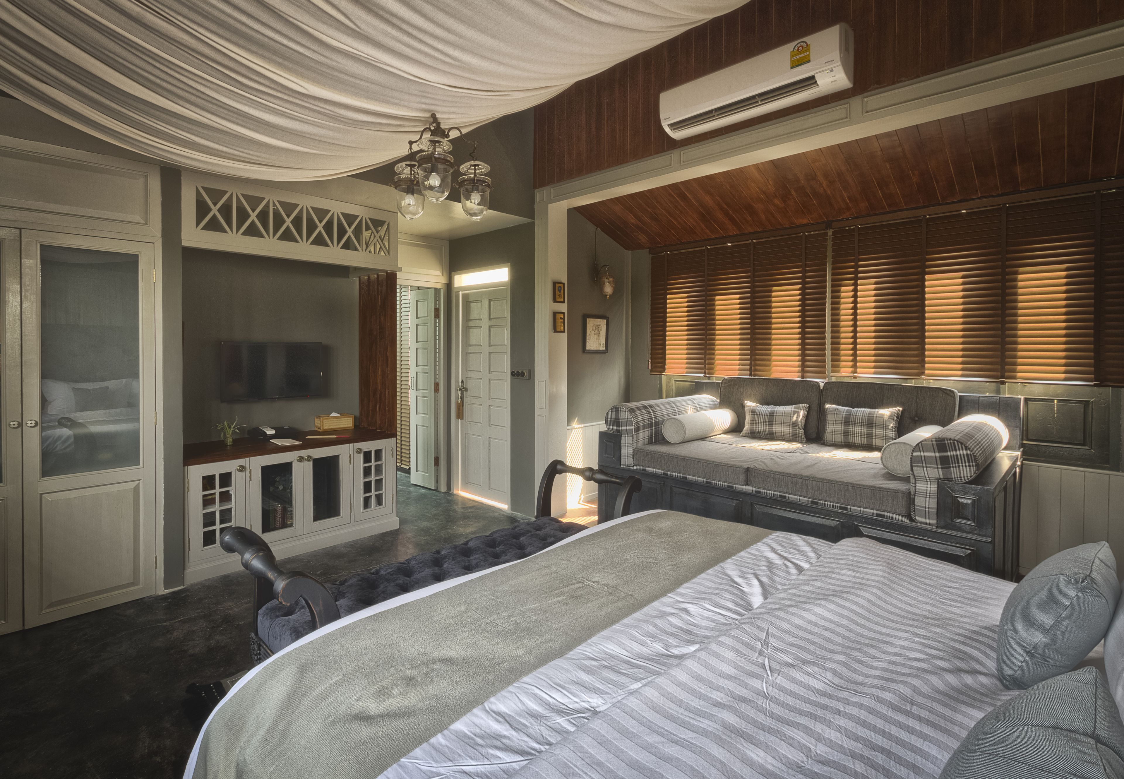 1 bedroom, minibar, in-room safe, blackout curtains