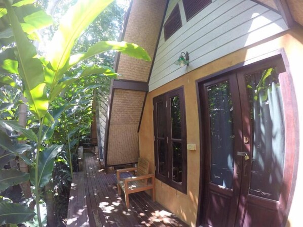 Bungalow AC | Balcón