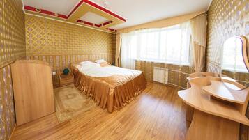 Coffres-forts dans les chambres, bureau, fer et planche Ă repasser