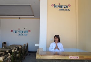 Reception - Krisna Home Stay (Kuta)