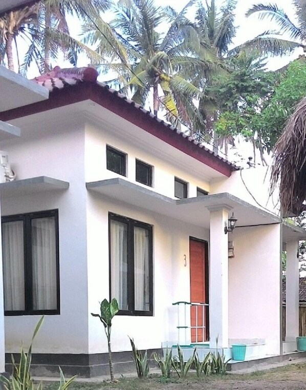 Family Room | Terrace/patio - Krisna Home Stay (Kuta)