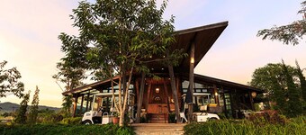 Romance Another Story in Pai