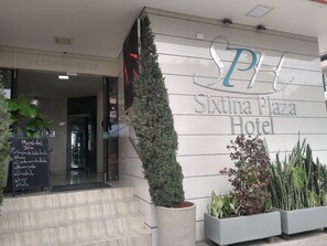 Fachada de la propiedad