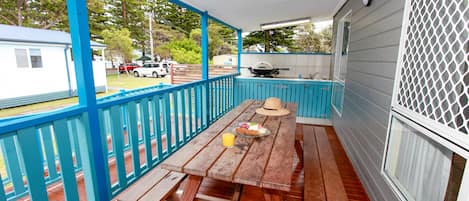 Deluxe Cabin, 2 Bedrooms | Balcony