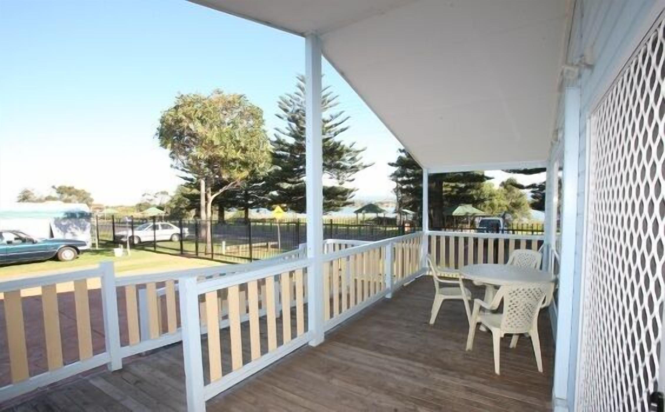 Kabin Deluks, 3 kamar tidur (Sleeps 6) | Teras/patio