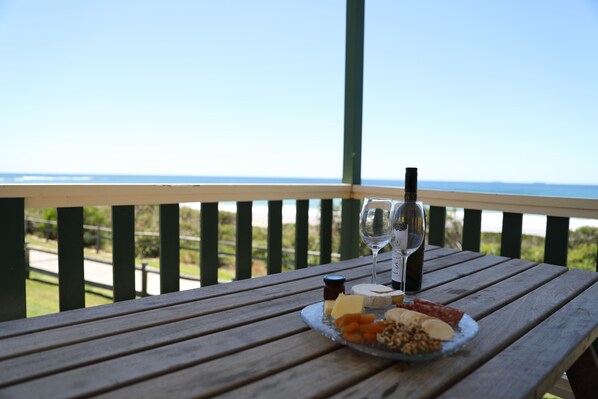 3 Bedroom Deluxe 6 Berth Cabin | Beach/ocean view