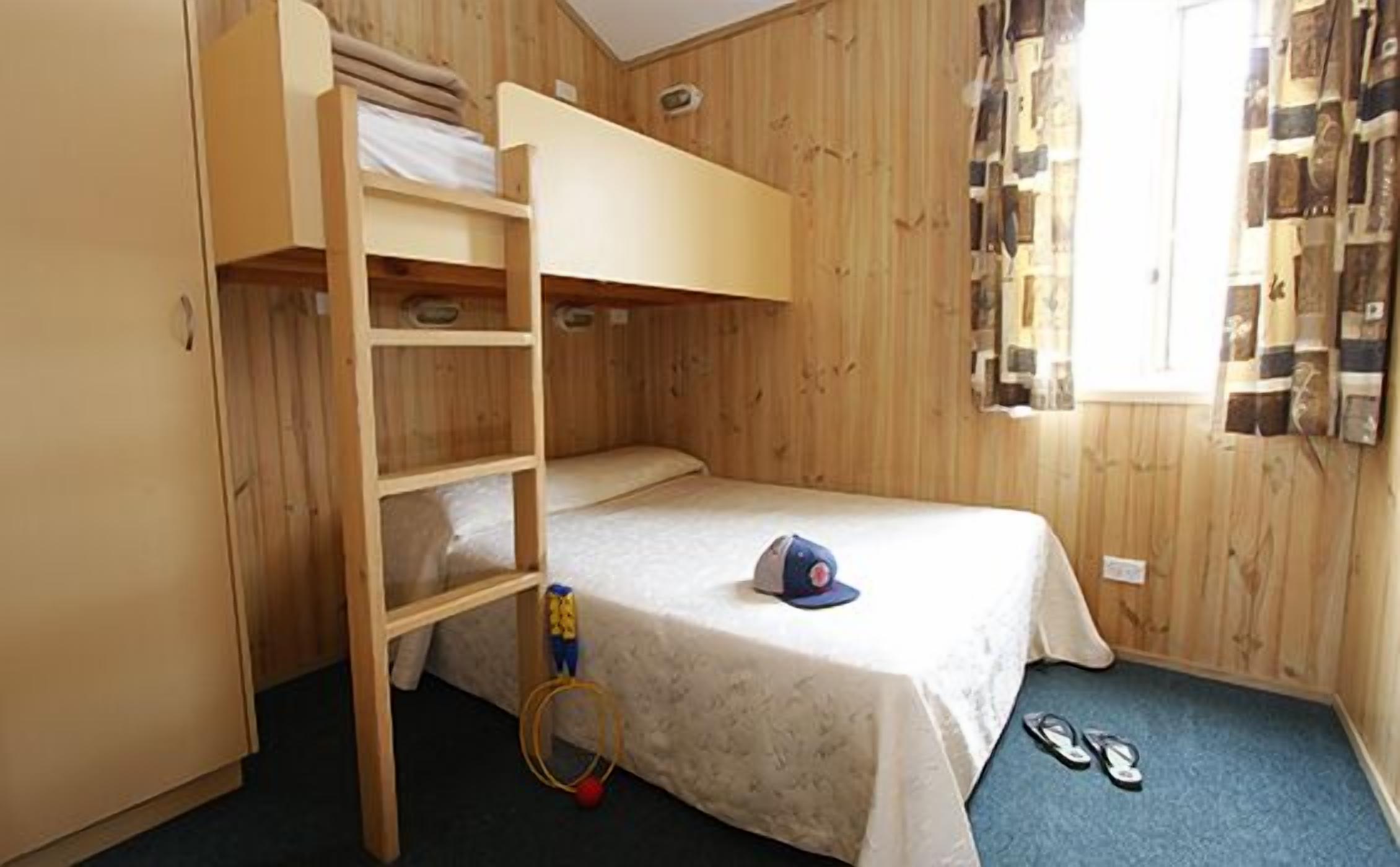 2 Bedroom Family 5 Berth Cabin