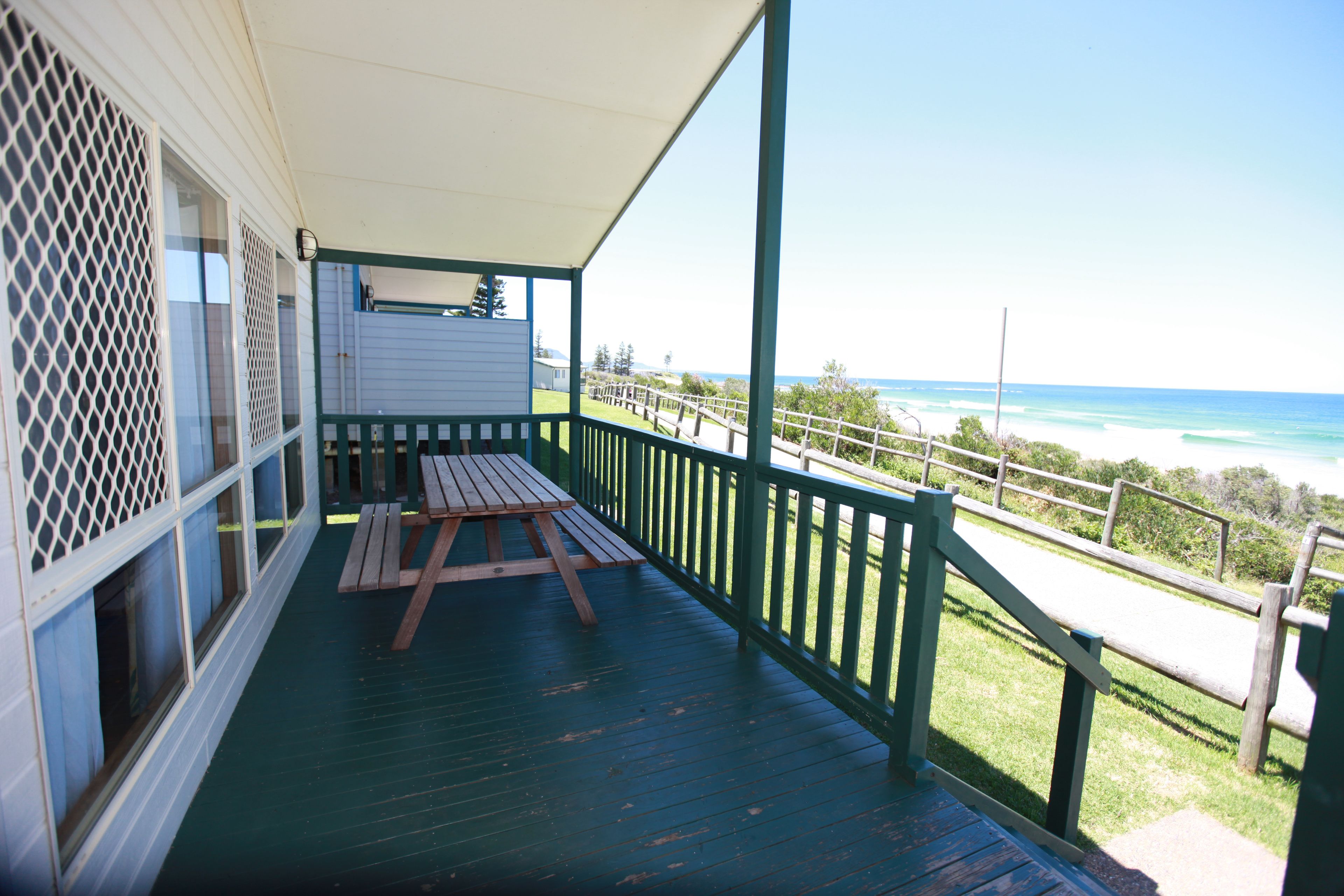 2 Bedroom Deluxe 6 Berth Cabin | Beach/ocean view