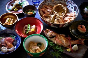Comida y bebida