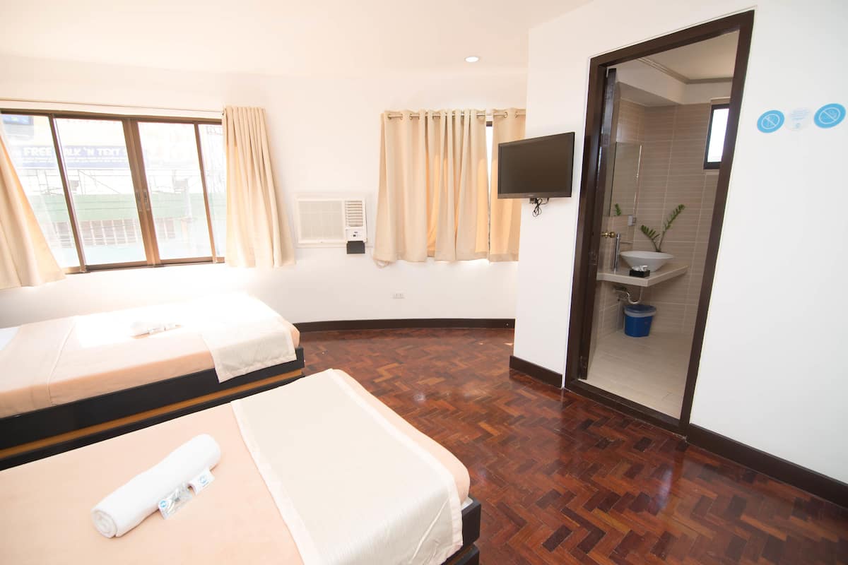 Junior Room | Desk, WiFi (free)