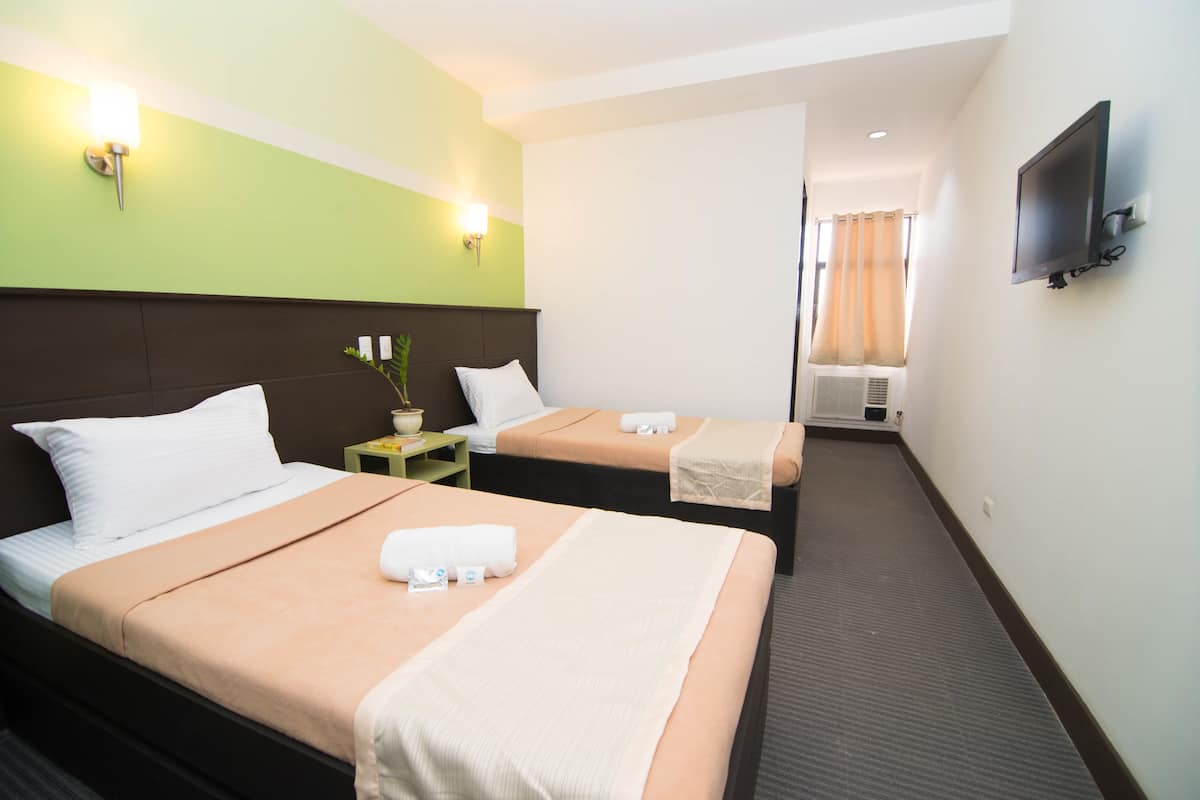 Standard Twin Room | Desk, WiFi (free)