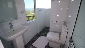 Luxury Double Room, 1 Bedroom, Balcony, River View | Bathroom | Combined shower/bathtub, free toiletries, hair dryer, slippers