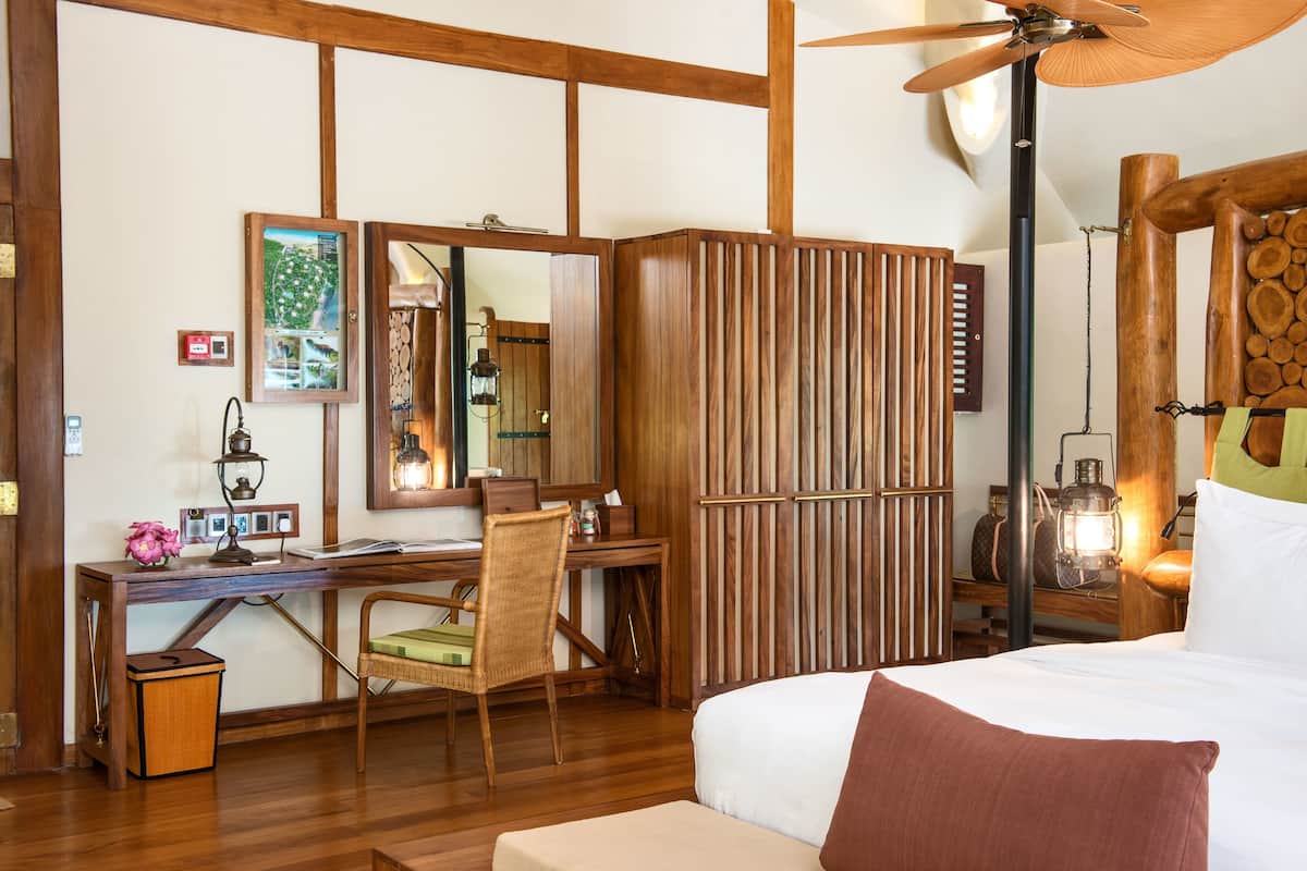 all inclusive luxury cabin with safari | egyptian cotton sheets, premium bedding, free minibar, in-room safe